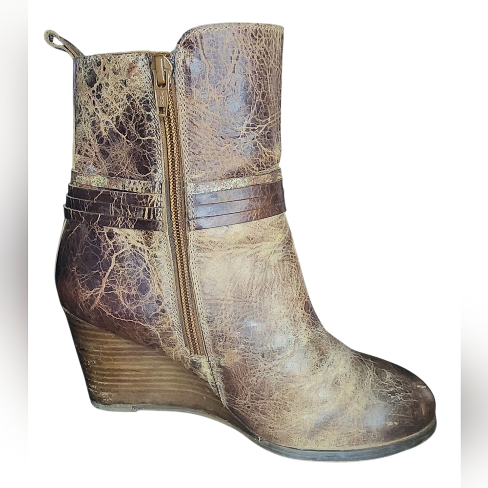Diba True Distressed Barn Storm Wedge Boots, Womens 8 - Picture 5 of 9